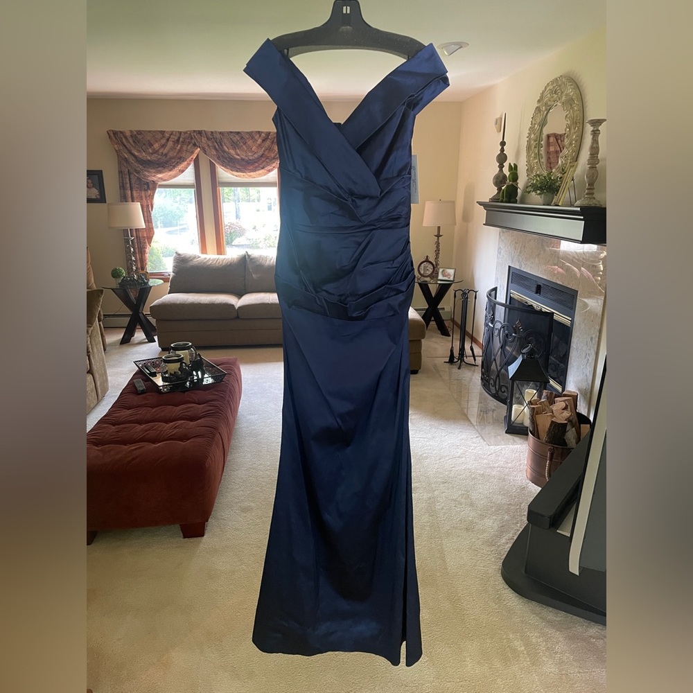 Rickie Freeman for Teri Jon Size 12 long Navy Blue Fitted Dress Formal